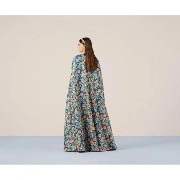 Gucci Floral Silk Cape Nojum collection Long Jacket Stunning NWT- Fits M- L 46IT - Picture 6 of 6